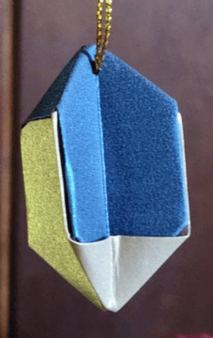 Adorno Origami Azul y Oro 3 Adorno Origami Azul y Oro 3